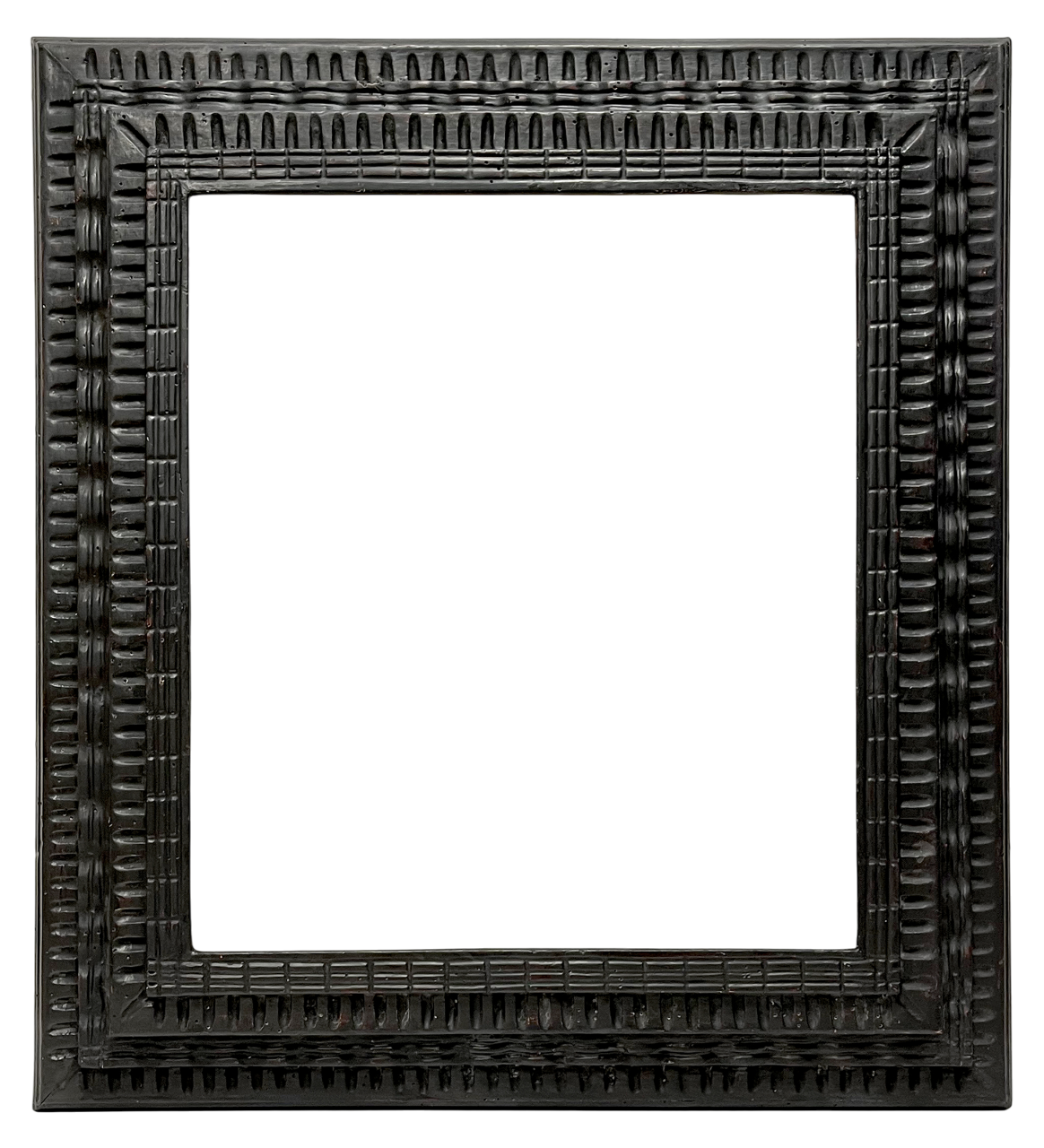 Cadre de style Renaissance à profil inversé — 42 x 47,1 cm — REF. 661